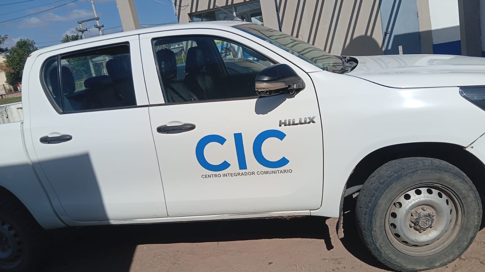 Camioneta sanitaria del Centro Integrador Comunitario de San Isidro