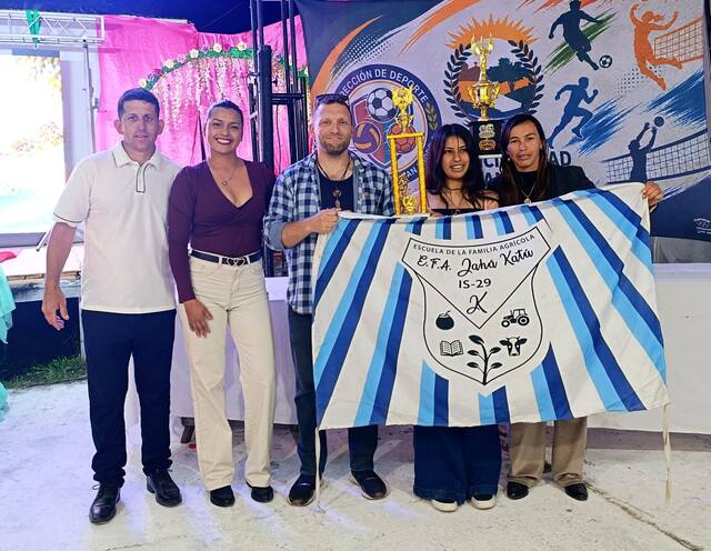 Trofeos para la EFA Jahá Katú