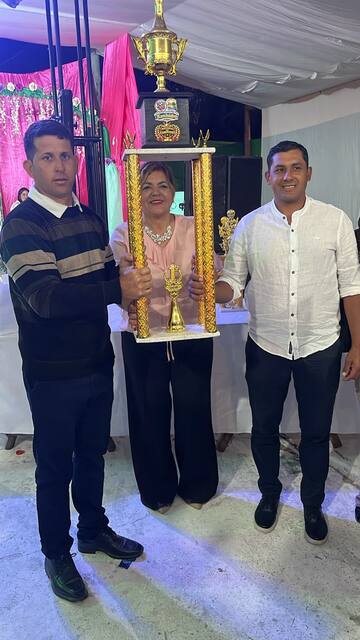 El gran trofeo de campeón de la Estudiantina